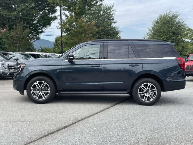 Certified 2025 Ford Expedition Active AWD/4WD image 2