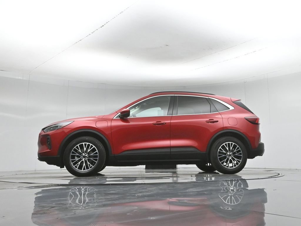 Certified 2023 Ford Escape SE w/ PHEV Premium Package FWD image 8