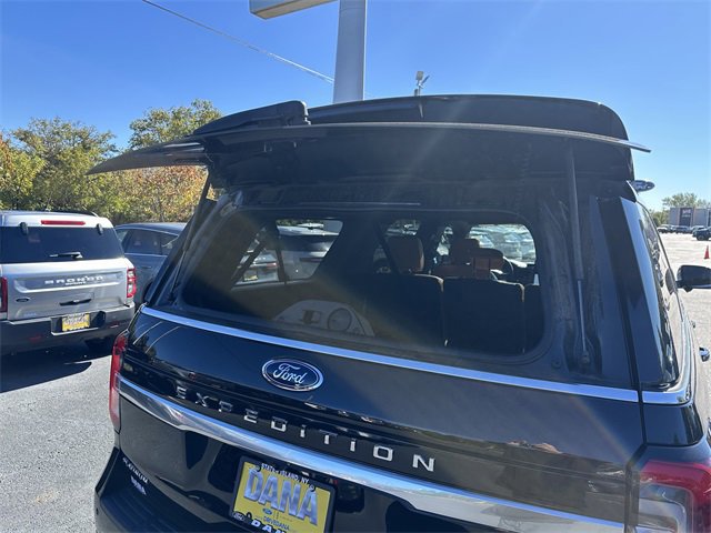 Certified 2022 Ford Expedition Max Platinum image 6