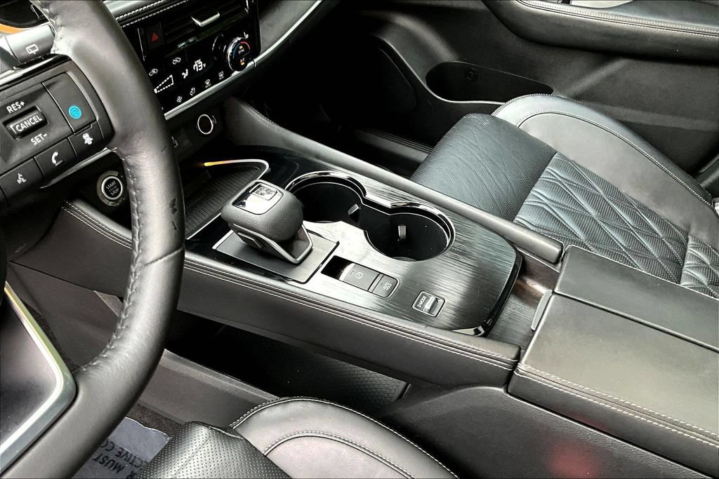 Used 2021 Nissan Rogue Platinum FWD image 20
