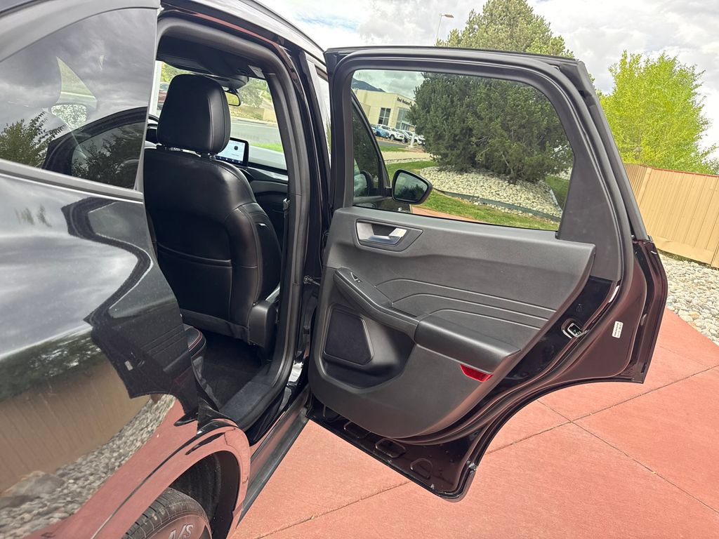 Certified 2024 Ford Escape ST-Line AWD/4WD image 24
