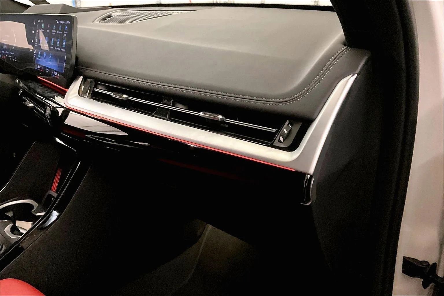 Used 2023 BMW X1 xDrive28i w/ Premium Package image 15