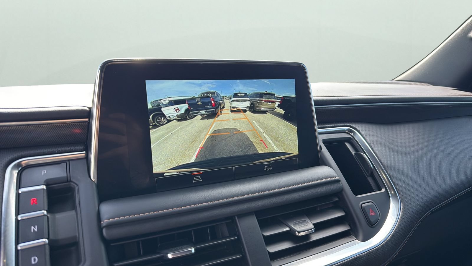 Used 2022 GMC Yukon AT4 AWD/4WD image 16