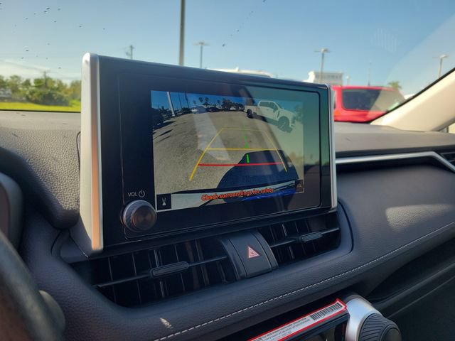 Used 2025 Toyota RAV4 LE FWD image 31