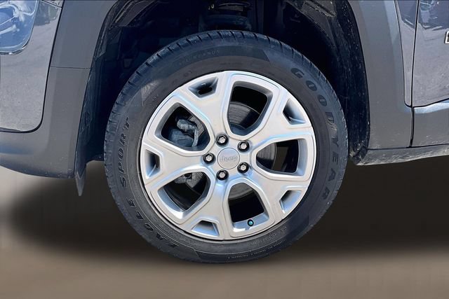 Used 2023 Jeep Renegade Limited AWD/4WD image 6
