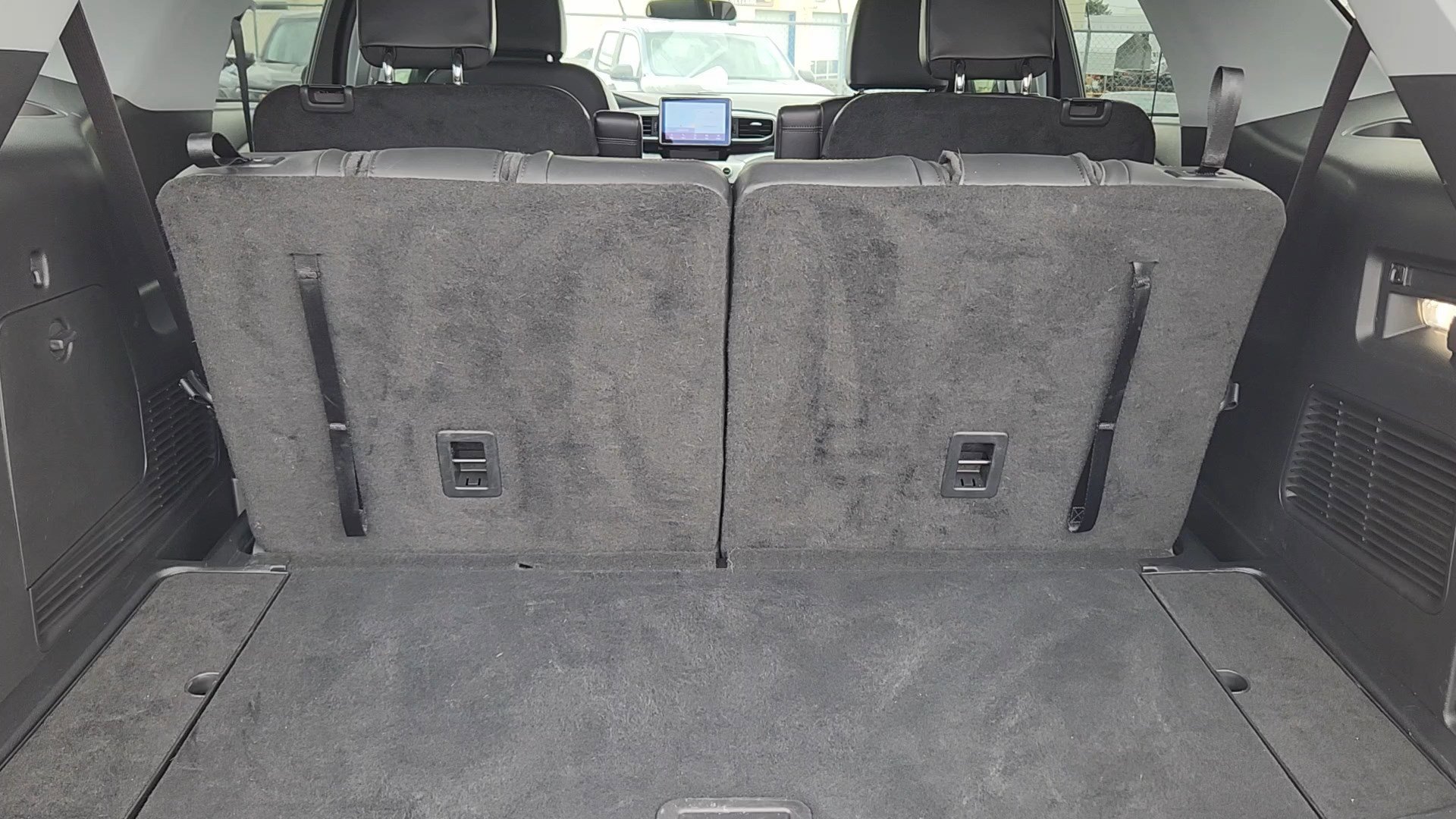 Certified 2023 Ford Explorer XLT w/ Equipment Group 202A image 21