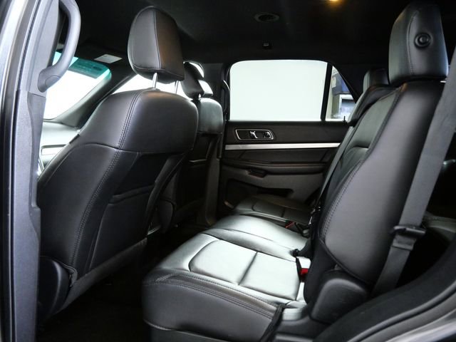 Certified 2018 Ford Explorer XLT w/ Equipment Group 202A AWD/4WD image 13