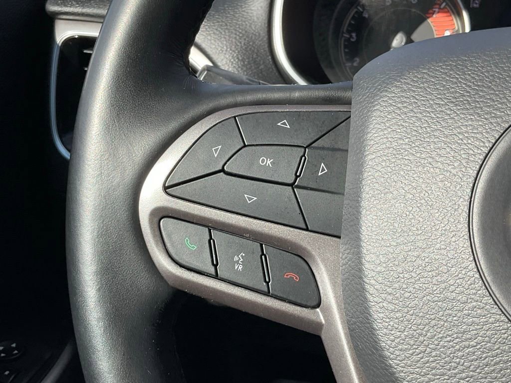 Used 2021 Jeep Cherokee Limited image 13