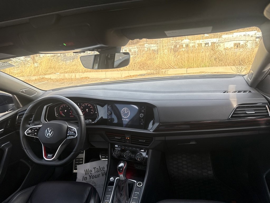 Used 2023 Volkswagen Jetta GLI Autobahn image 26