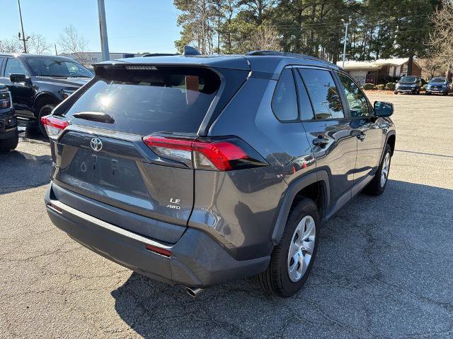 Used 2021 Toyota RAV4 LE image 5