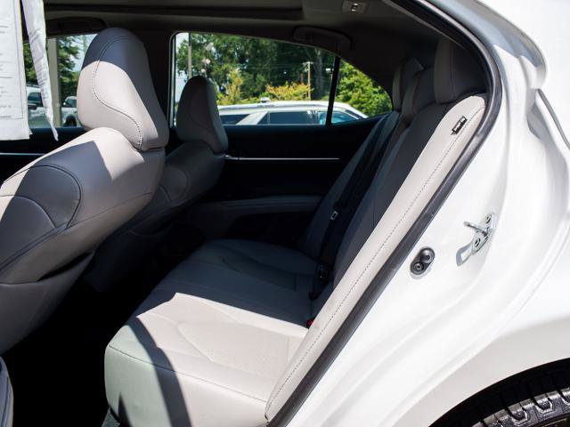 Used 2022 Toyota Camry XLE FWD image 16