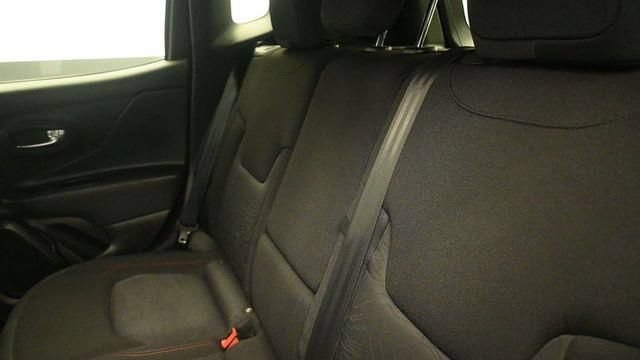 Used 2021 Jeep Renegade Trailhawk AWD/4WD image 11