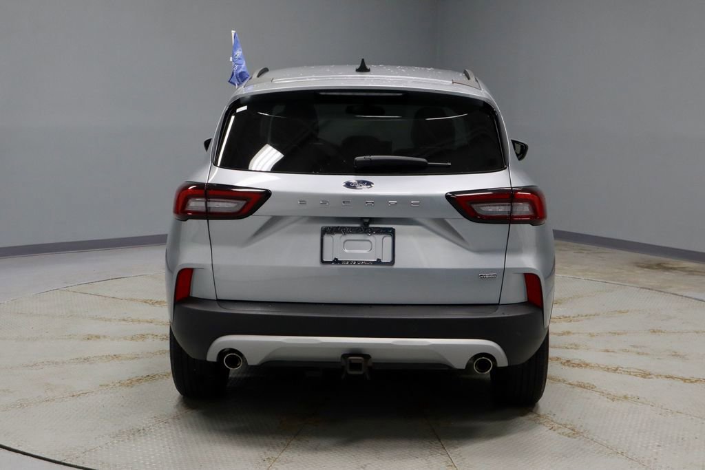 Certified 2023 Ford Escape SE w/ Class II Trailer Tow Package image 4