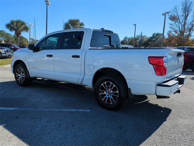 Used 2024 Nissan Titan SV w/ SV Convenience Package image 3