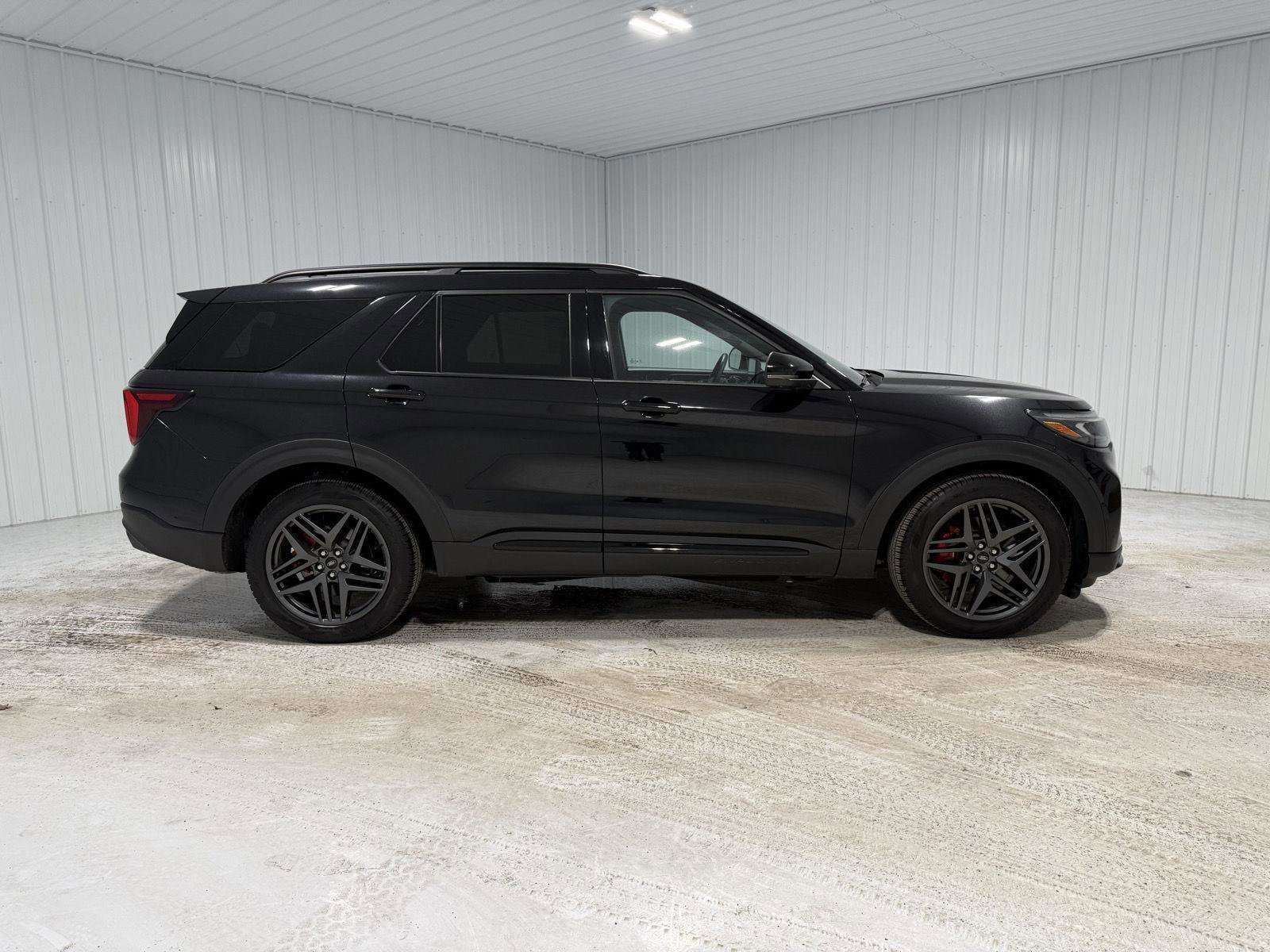 Certified 2025 Ford Explorer ST image 6