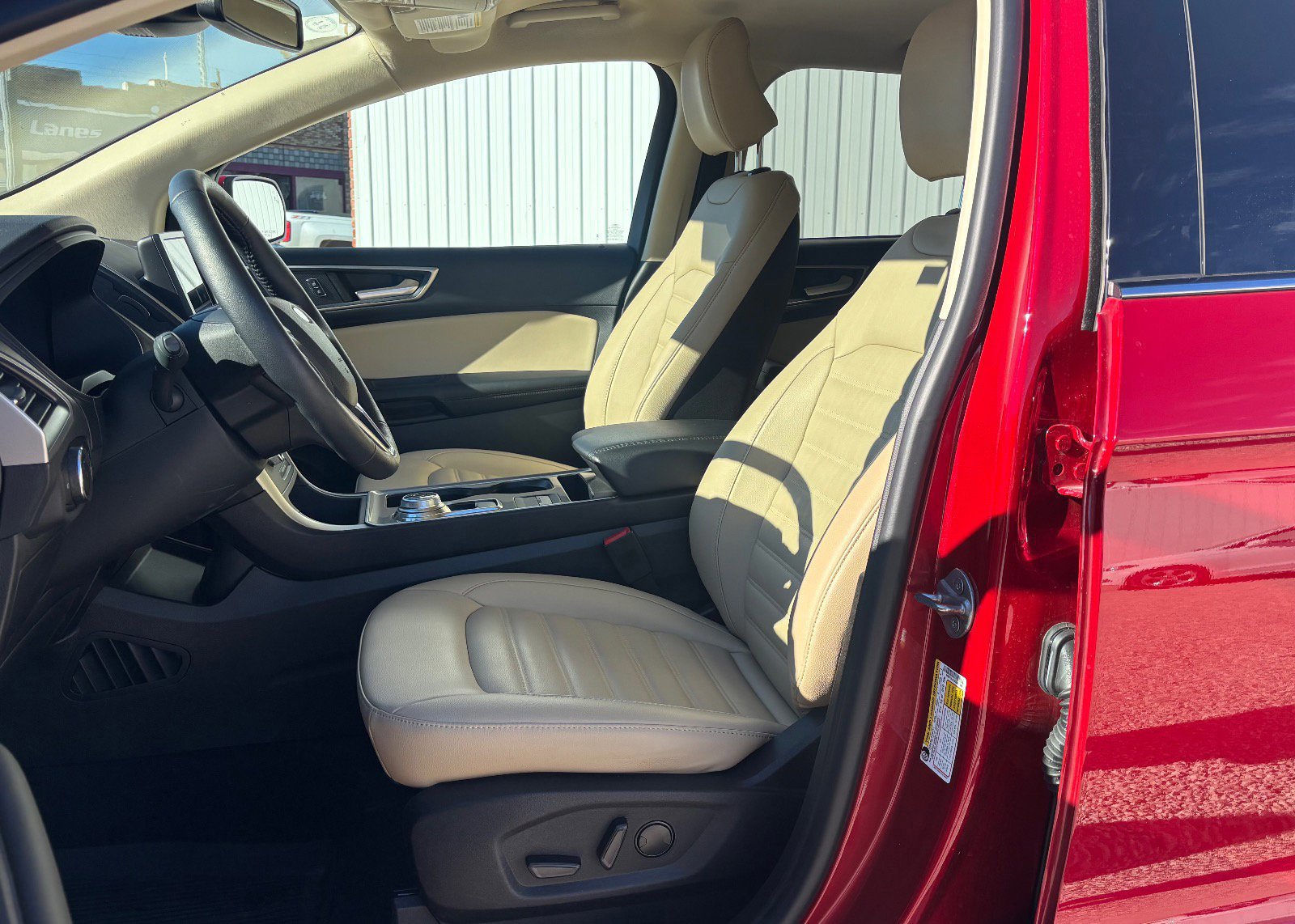 Certified 2024 Ford Edge SEL w/ Convenience Package image 19