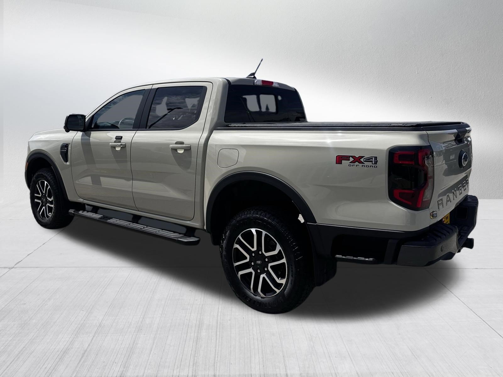 Certified 2025 Ford Ranger Lariat w/ FX4 Off-Road Package AWD/4WD image 5