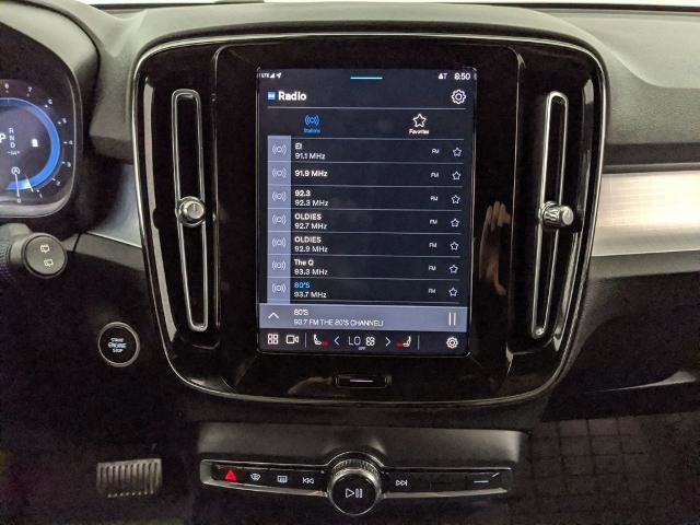 Used 2024 Volvo XC40 B5 Core image 8