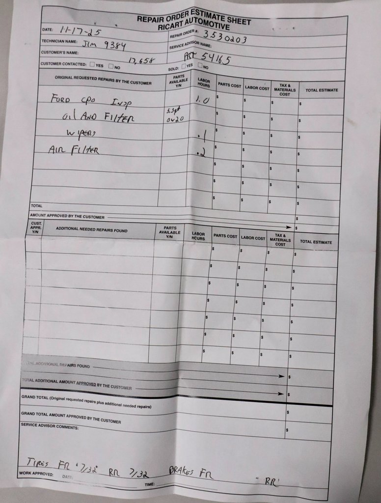 Used 2023 GMC Acadia SLE w/ Driver Convenience Package image 12