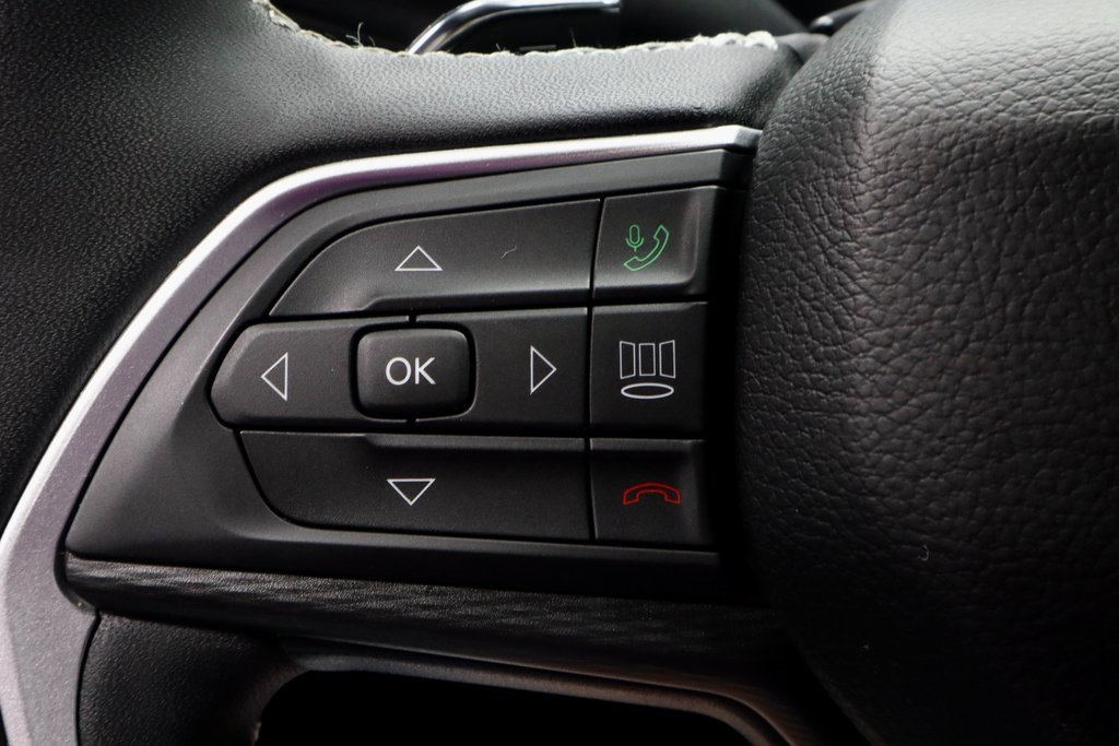 Used 2024 Jeep Grand Cherokee Altitude image 27