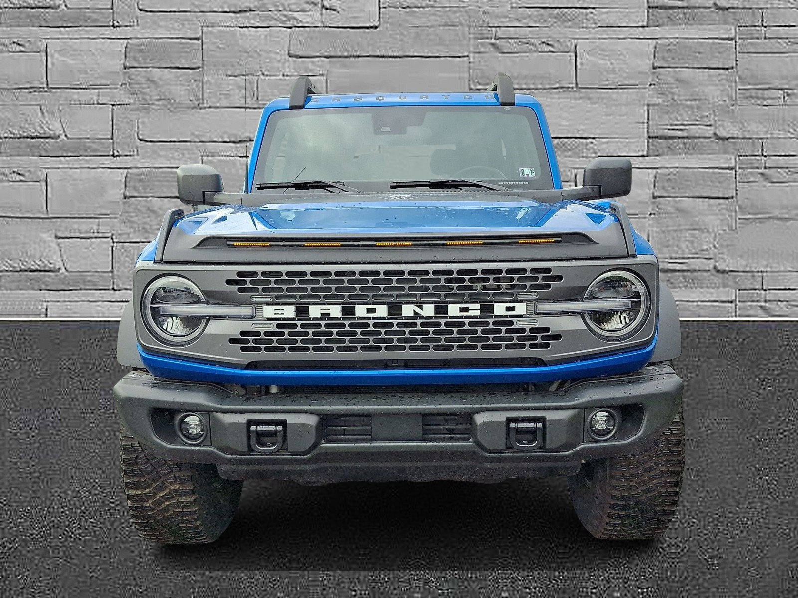 Certified 2023 Ford Bronco Badlands w/ Sasquatch Package image 3