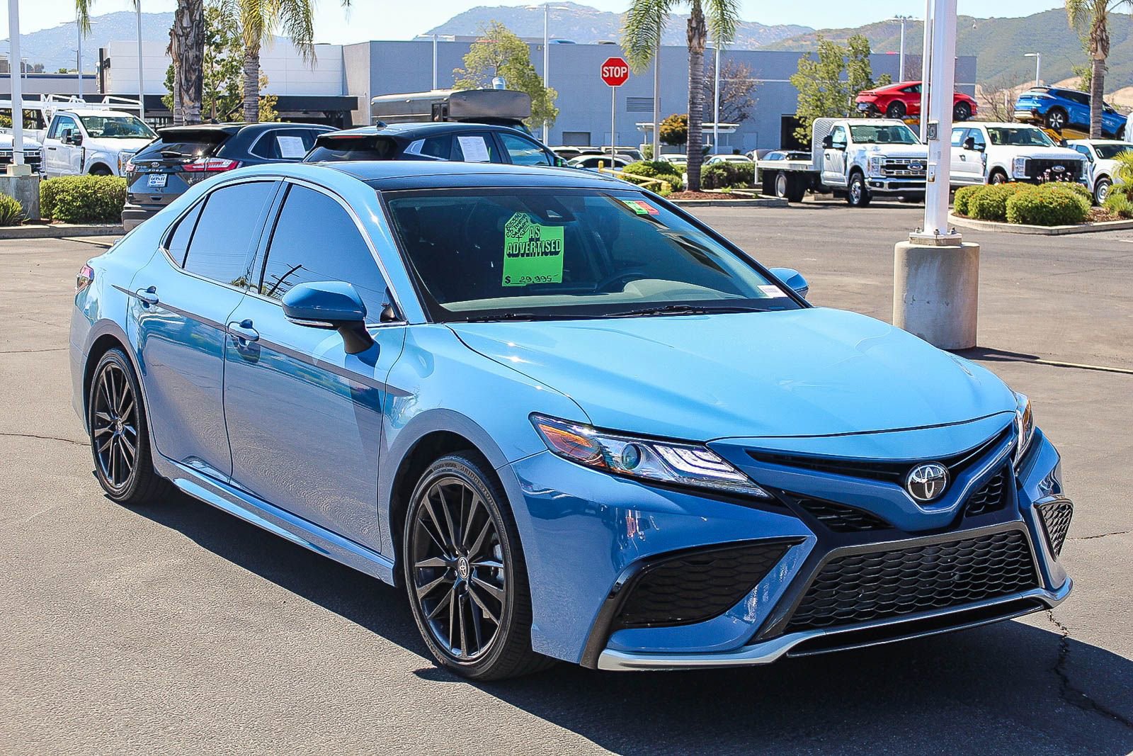 Used 2023 Toyota Camry XSE image 3