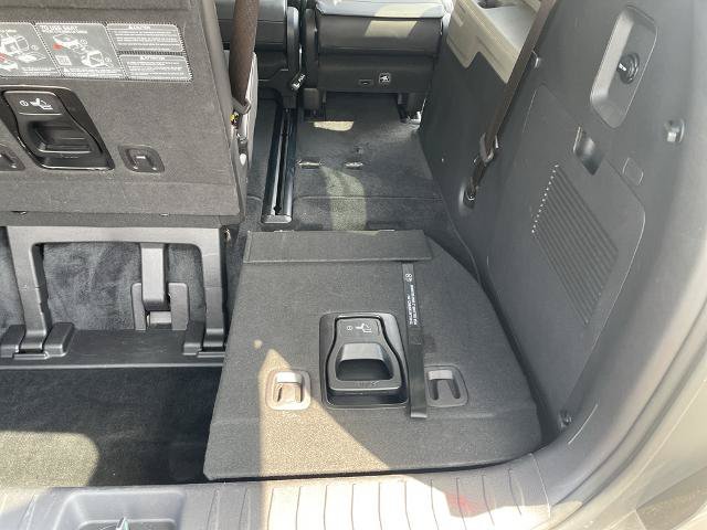 Used 2026 Kia Carnival FWD image 22