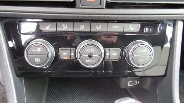 Used 2019 Volkswagen Jetta R-Line image 15