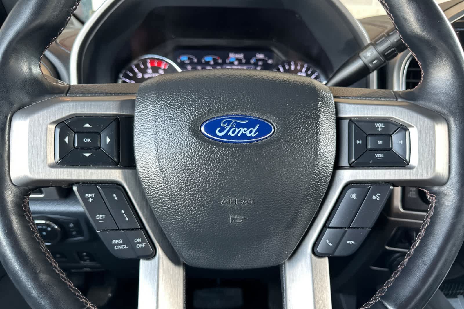 Certified 2022 Ford F250 Platinum w/ Tremor Off-Road Package AWD/4WD image 23