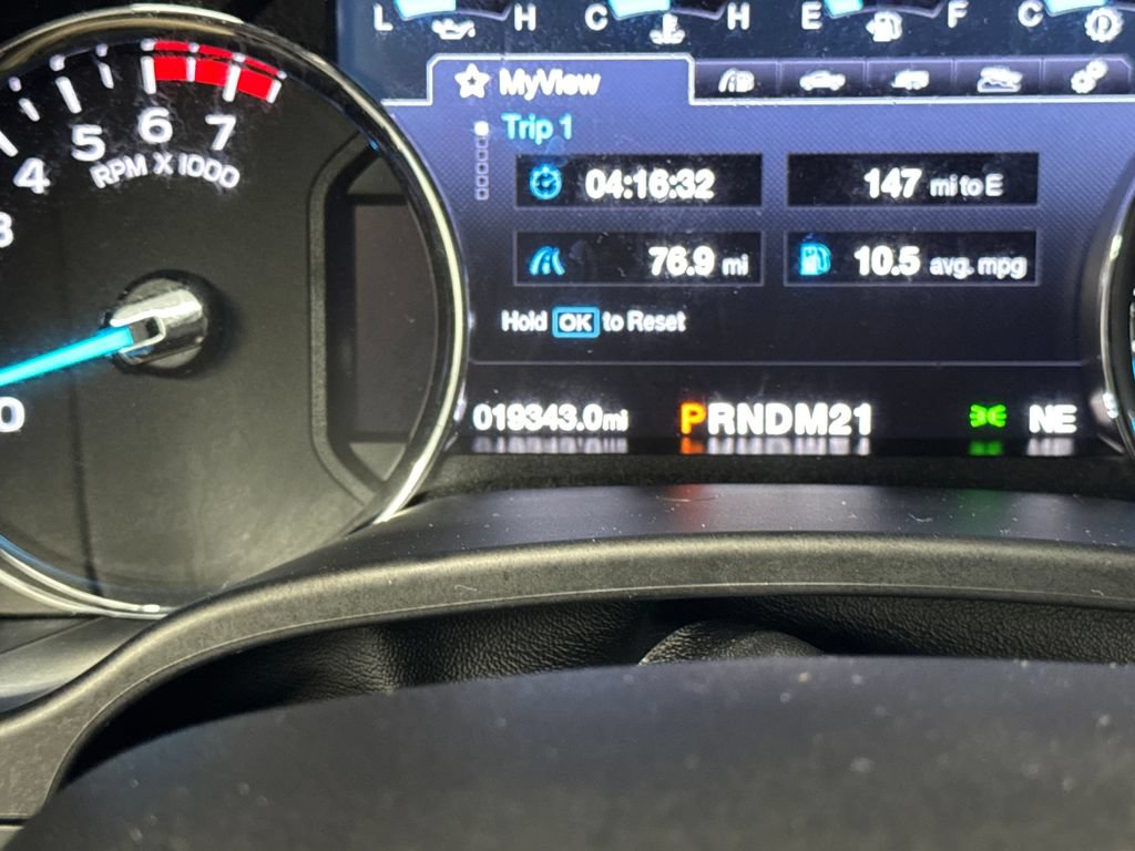 Certified 2019 Ford F350 Platinum w/ FX4 Off-Road Package AWD/4WD image 16