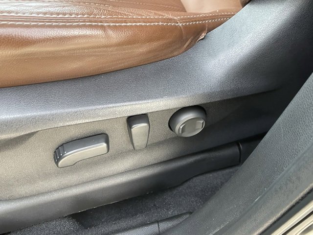 Used 2019 Subaru Ascent Touring image 16