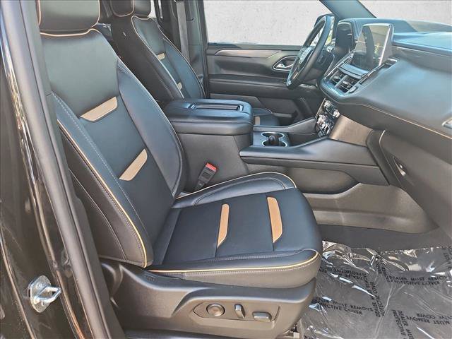 Used 2024 GMC Yukon AT4 w/ Technology Package AWD/4WD image 23