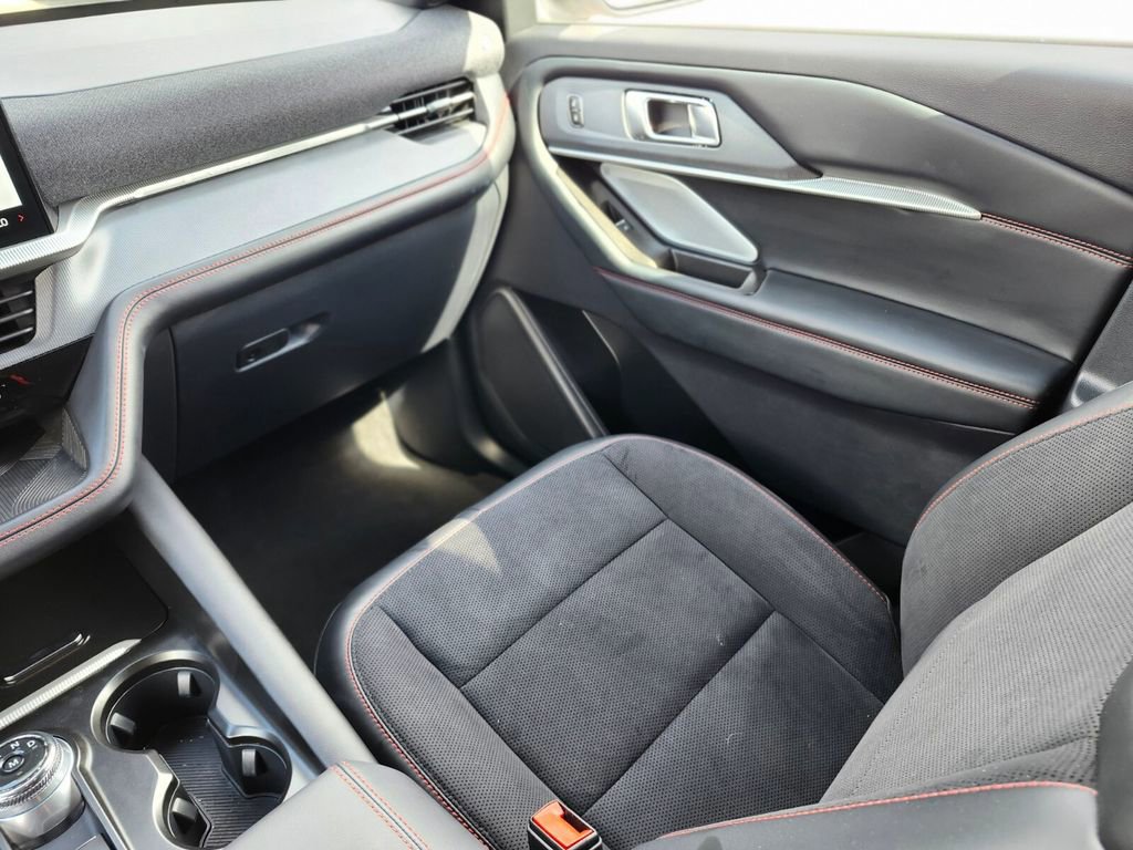 Certified 2025 Ford Explorer ST image 15