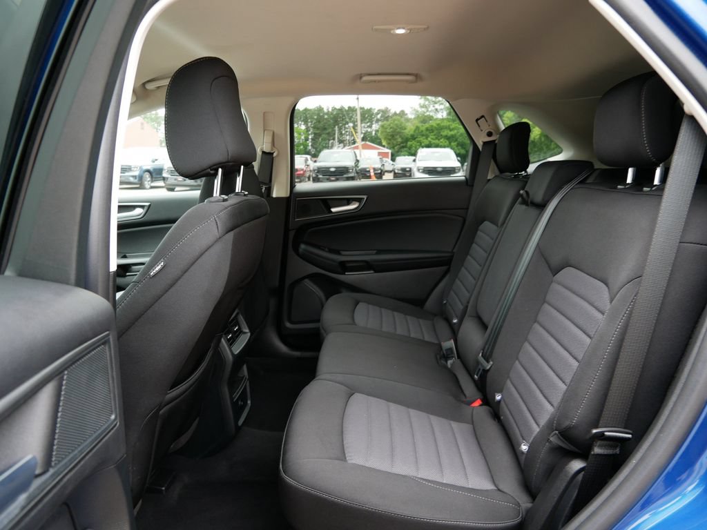 Certified 2024 Ford Edge SE w/ Black Appearance Package AWD/4WD image 11