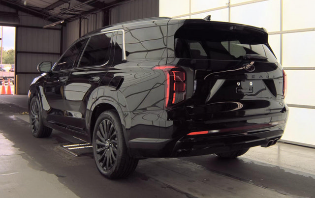 Used 2025 Hyundai Palisade Calligraphy AWD/4WD image 4