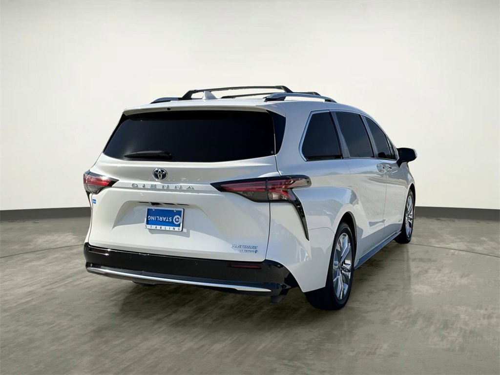 Used 2021 Toyota Sienna Platinum image 9