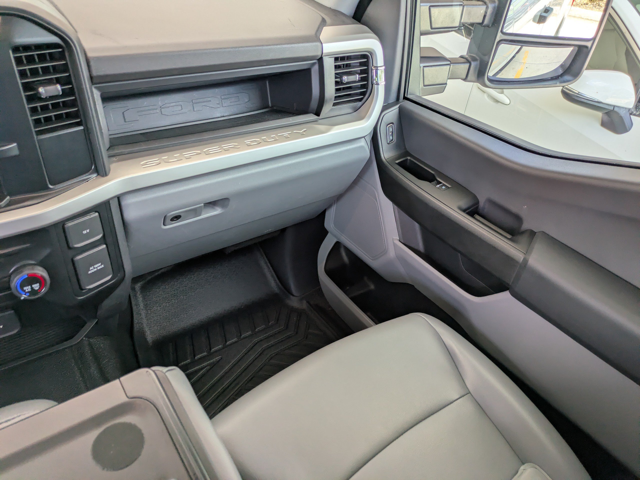 Certified 2024 Ford F250 XL w/ XL Driver Assist Package AWD/4WD image 17