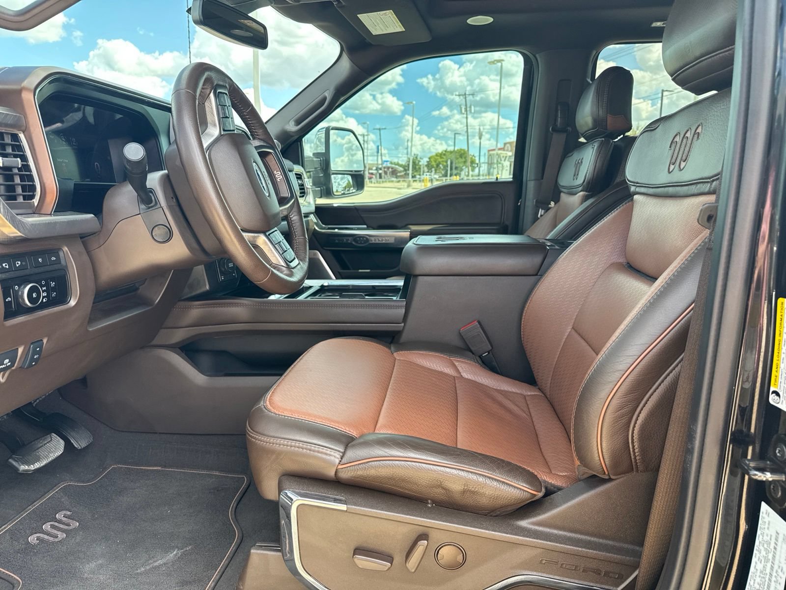 Certified 2023 Ford F250 King Ranch w/ Chrome Package AWD/4WD image 11