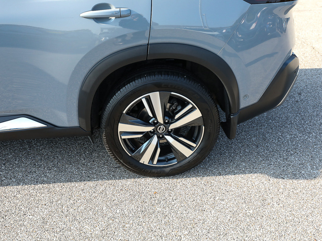 Used 2021 Nissan Rogue Platinum AWD/4WD image 3
