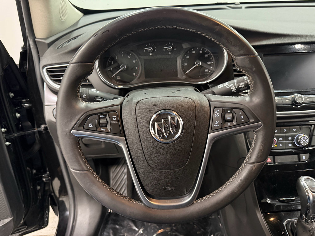 Used 2021 Buick Encore Preferred w/ Safety Package image 17