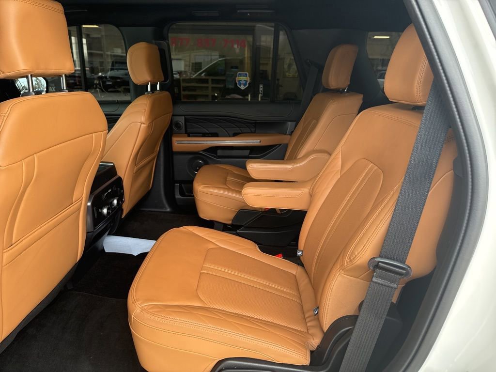 Certified 2022 Ford Expedition Platinum image 17