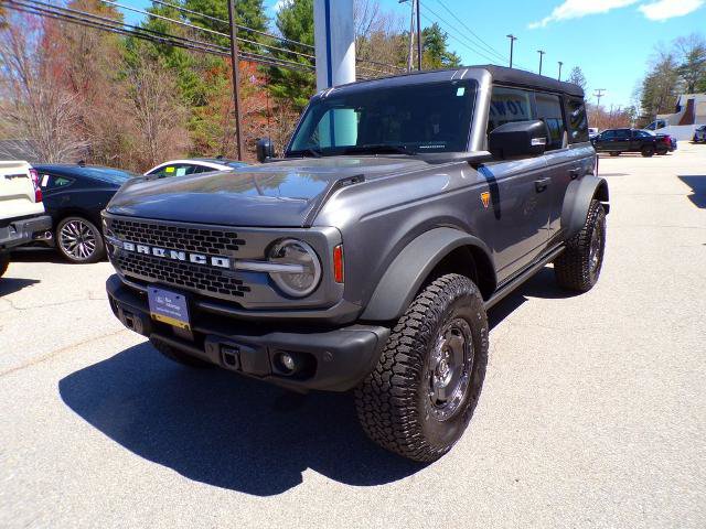 Certified 2025 Ford Bronco Badlands AWD/4WD image 3