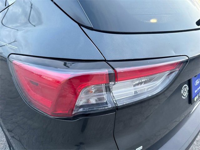 Certified 2020 Ford Escape SE image 38