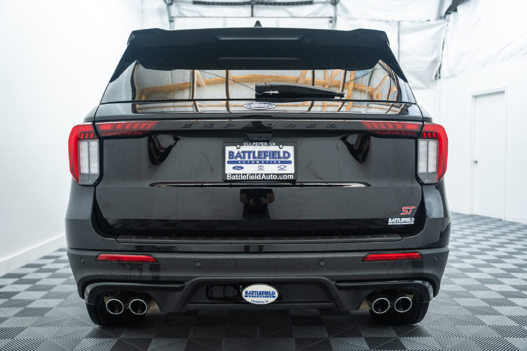 Certified 2025 Ford Explorer ST AWD/4WD image 6