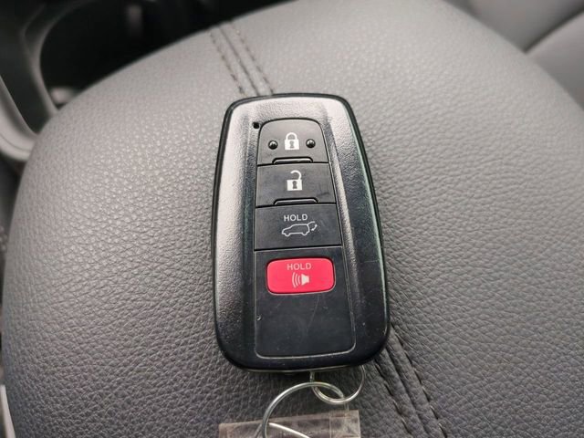 Used 2024 Toyota RAV4 XLE Premium image 31