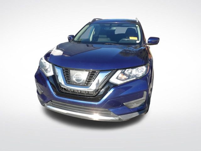 Used 2017 Nissan Rogue SV w/ SV Premium Package FWD image 4