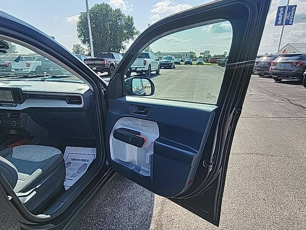 Certified 2022 Ford Maverick XLT FWD image 12