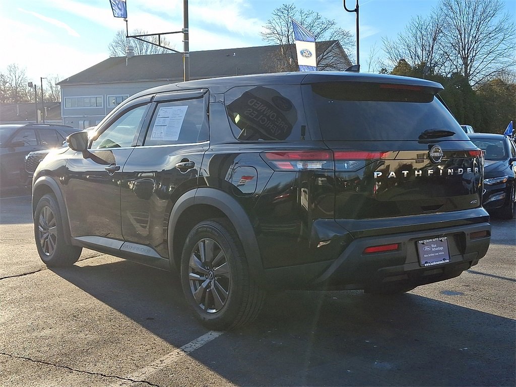 Used 2022 Nissan Pathfinder S image 3