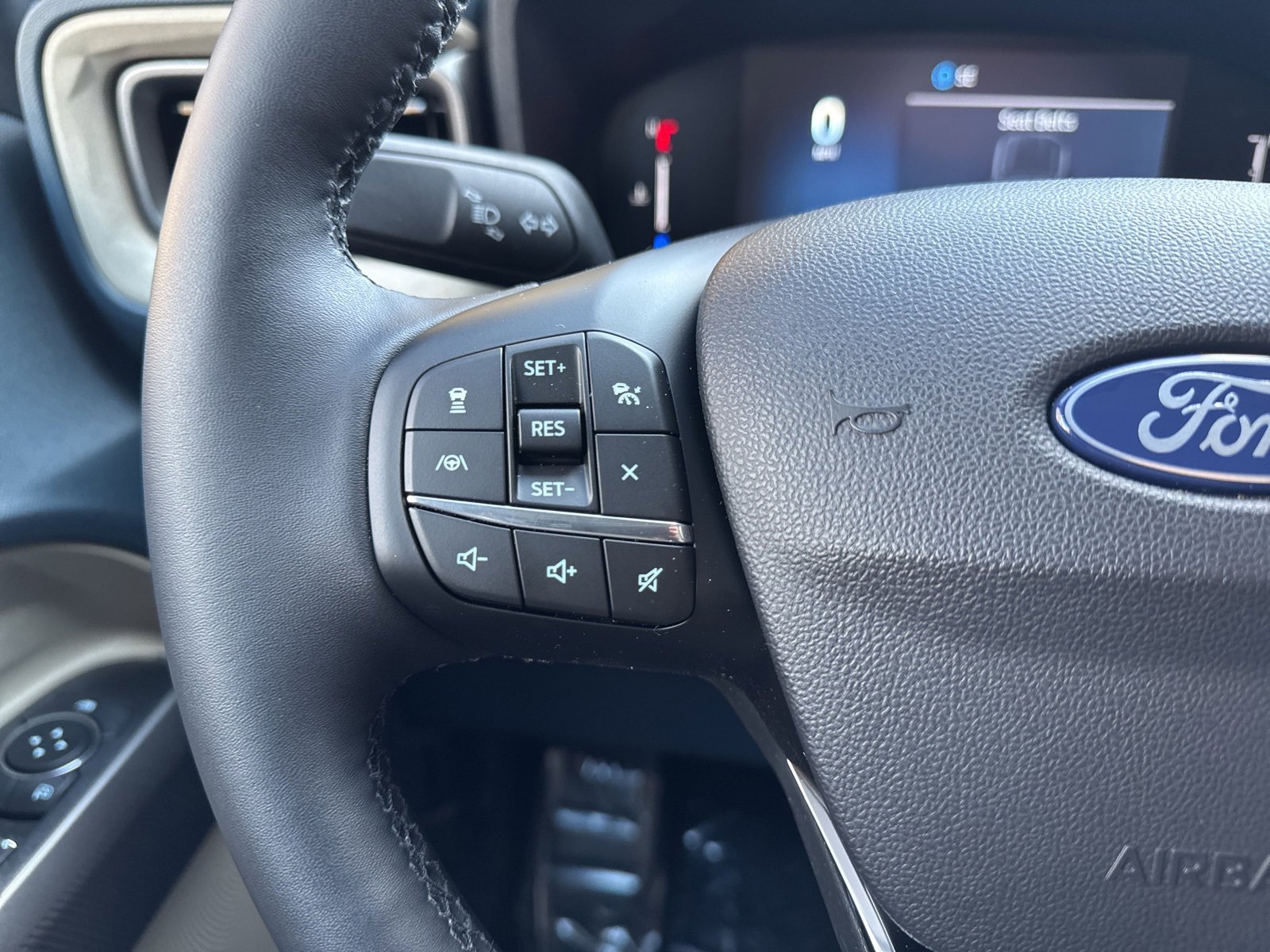 Certified 2025 Ford Maverick Lariat w/ 4K Tow Package image 18