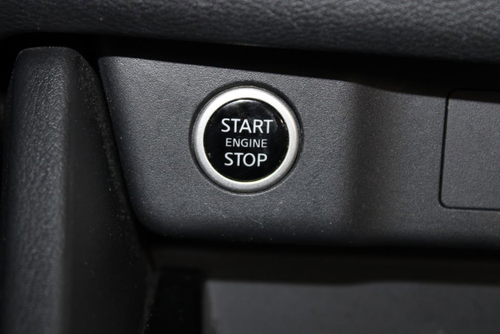 Used 2021 Nissan Rogue SV FWD image 38